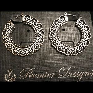 ⚫️Premiere Designs Addison Earrings
